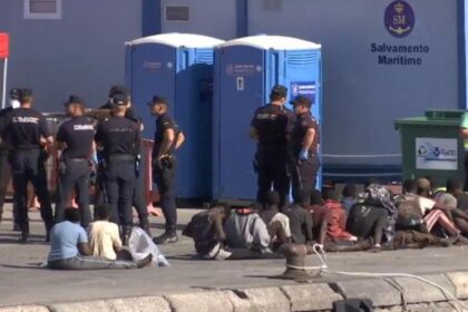 En Canarias hay 6.000 migrantes menores cuando la capacidad de acogida es de 2.000