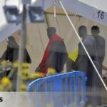 Eine Frau starb an einem Cayuco, der diesen Sonntag auf El Hierro mit 144 Überlebenden landete