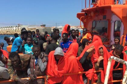 Spaniens Umgang mit Migranten - Flüchtlingspolitik zwischen Humanität und Härte