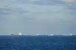 Schiff fährt Manöver vor Kanaren