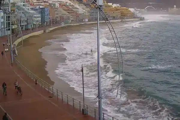 Sturmtief Claudia trifft die Kanaren