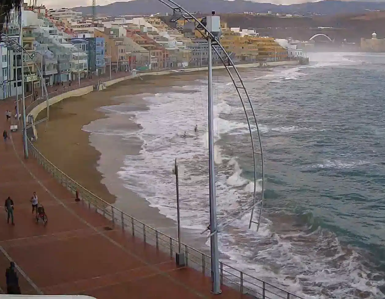 Sturmtief Claudia trifft die Kanaren