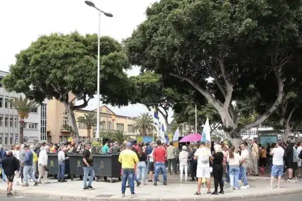 gegen die illegale Einwanderung auf die Kanarischen Inseln